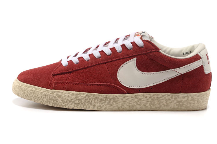 Soldes Chaussure Basket Nike Blazer Cuir Low Pour Homme en Rouge